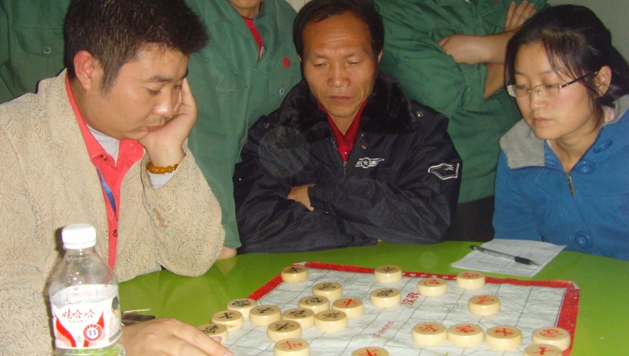 �������